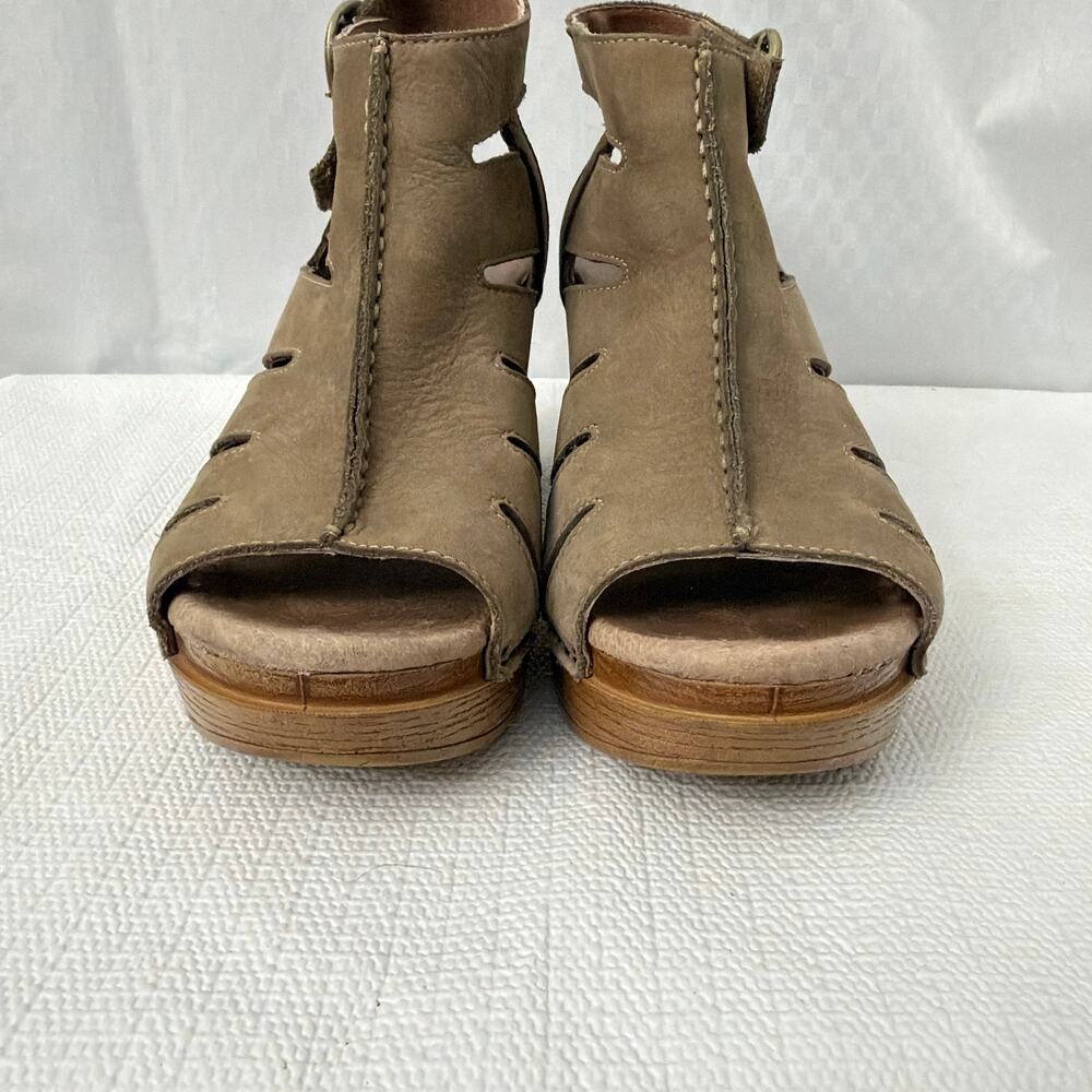 Dansko Sandals Womens Size 6 Demetra High Heel Ankle Strap Brown Leather 36 - Picture 2 of 11